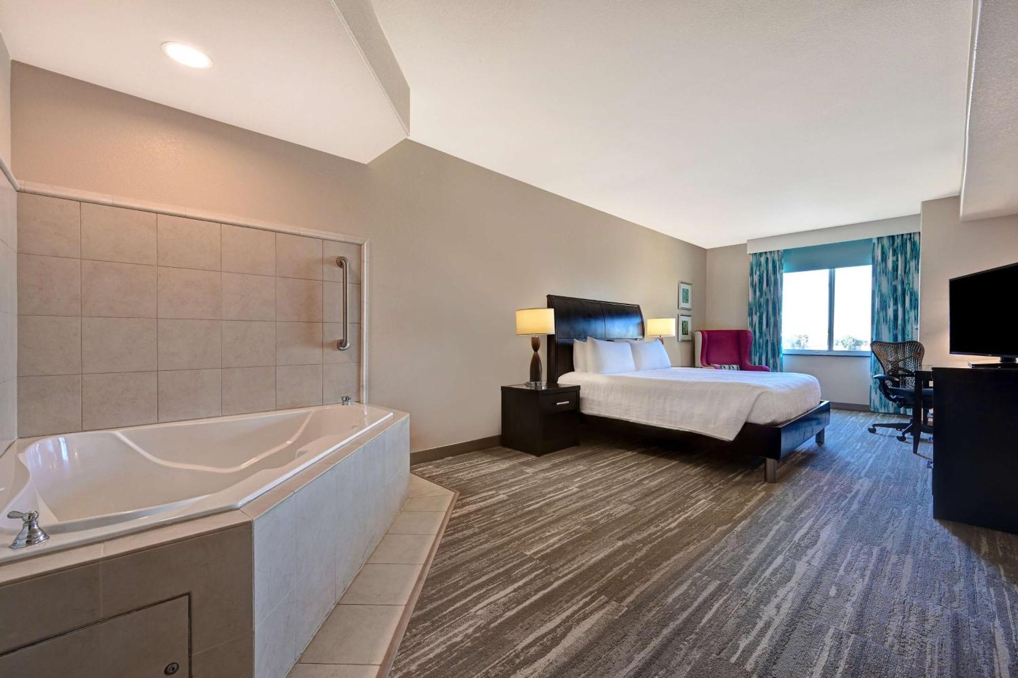 Hilton Garden Inn Сан Бернардино Екстериор снимка